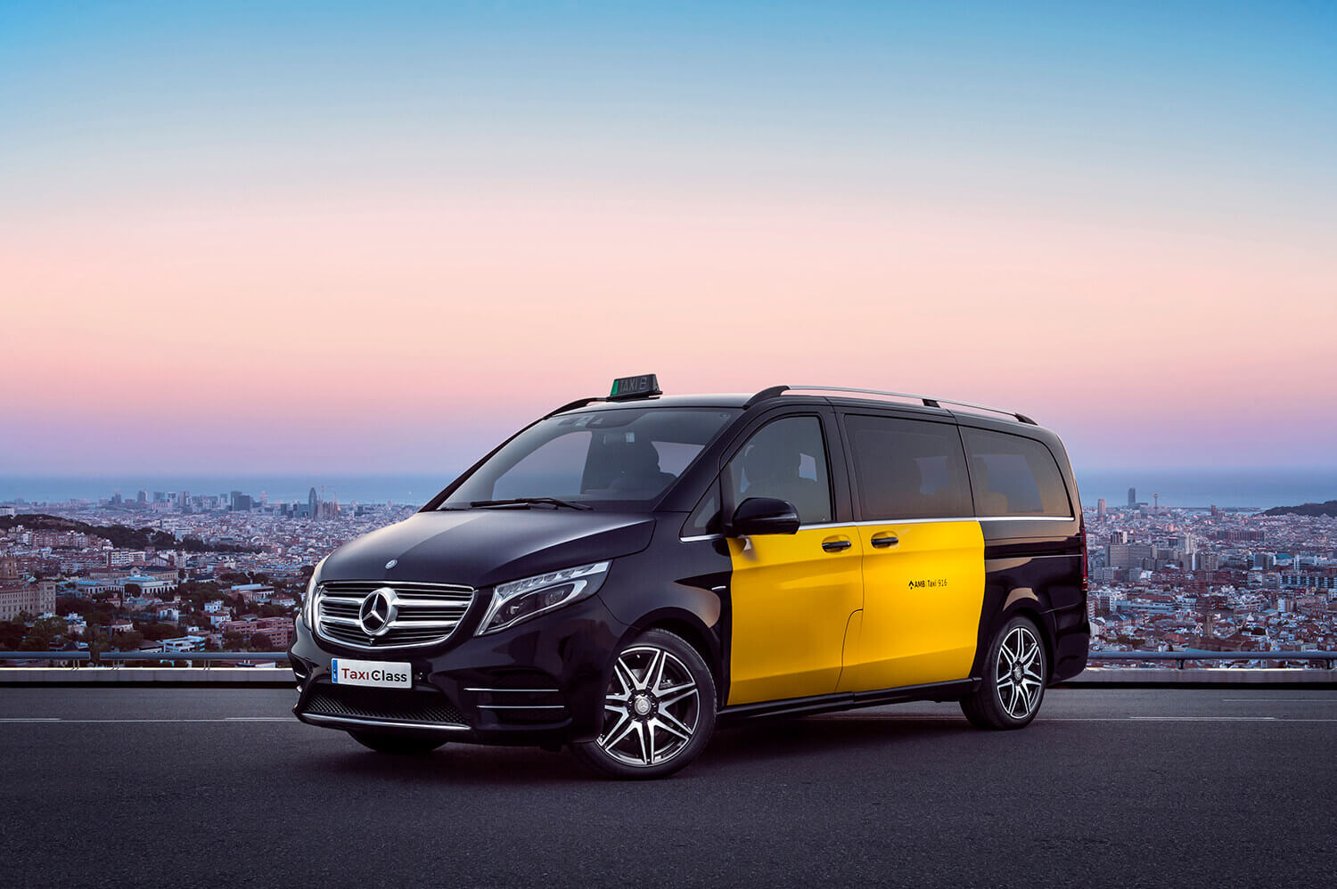 Mercedes-Benz V-Class, microbuz spațios pentru transfer aeroport